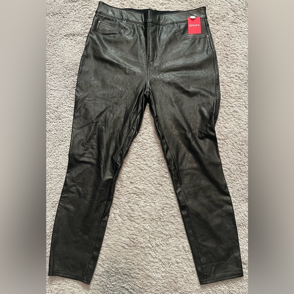 SPANX Women's Leather Like Ankle Skinny Pants - Womens Size Petite Large - Picture 3 of 9